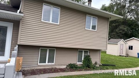 Photo of 2907 4th St A, East Moline, IL 61244 (MLS # QC4267563)