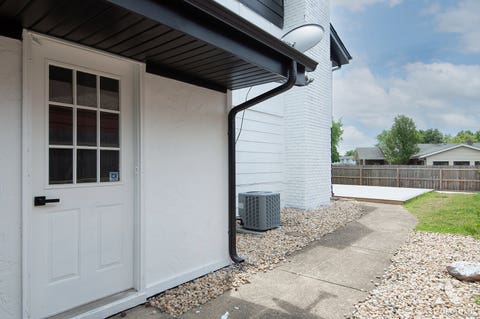 Tiny photo for 214 Cambridge Lane, Bloomingdale, IL 60108 (MLS # 12721750)