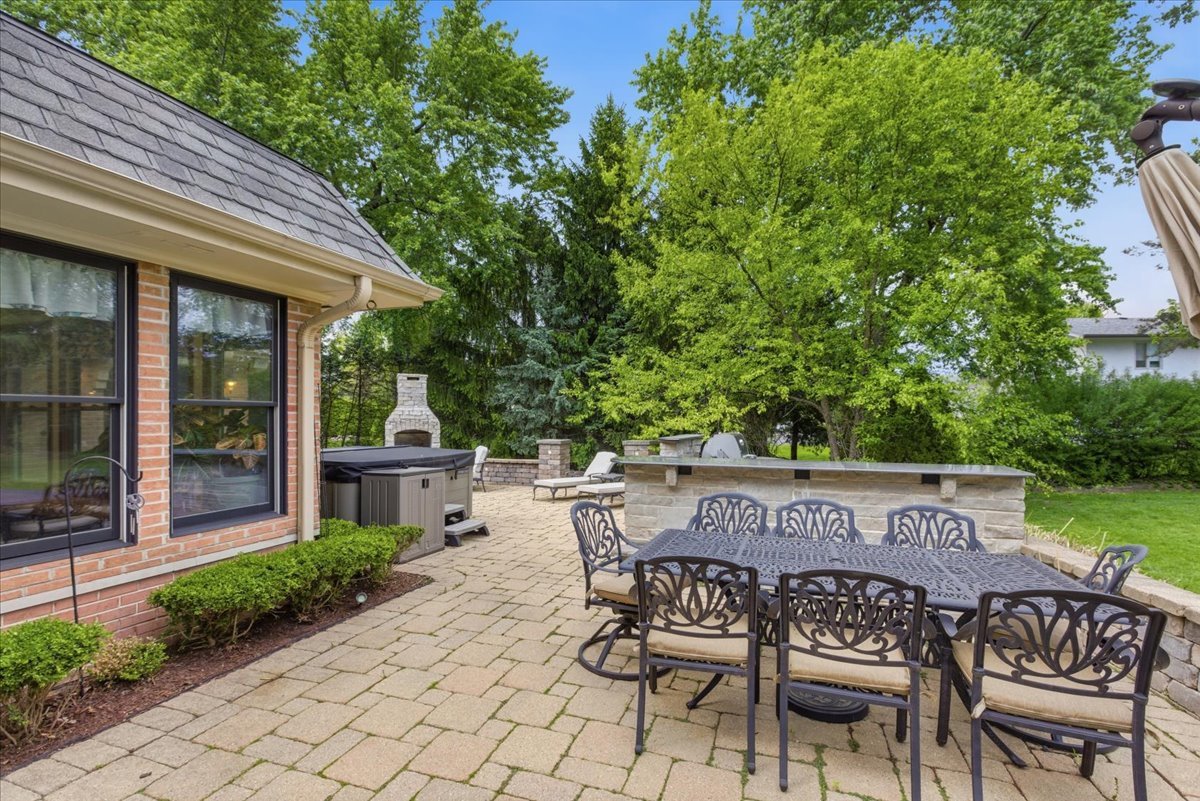 39 Mockingbird Lane