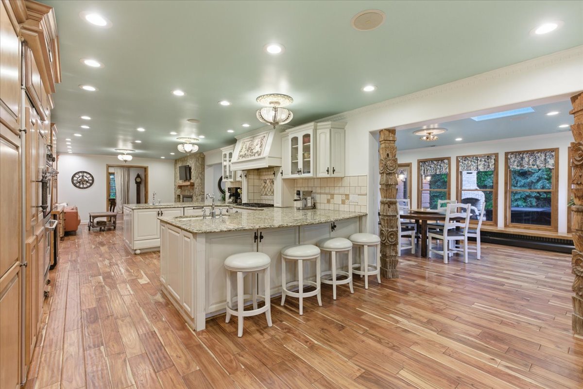39 Mockingbird Lane