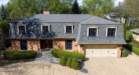 Photo of 39 Mockingbird Lane, Oak Brook, IL 60523 (MLS # 12638295)