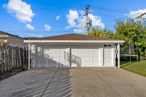 Tiny photo for 2720 Lincoln Lane, Wilmette, IL 60091 (MLS # 12505671)