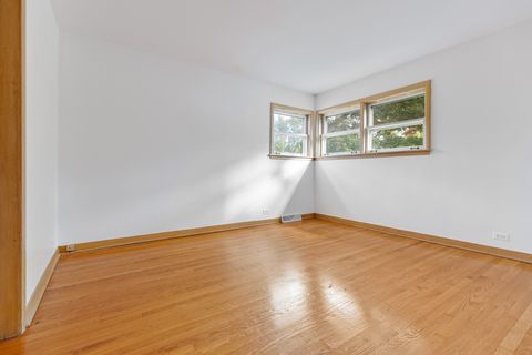 Tiny photo for 2720 Lincoln Lane, Wilmette, IL 60091 (MLS # 12505671)