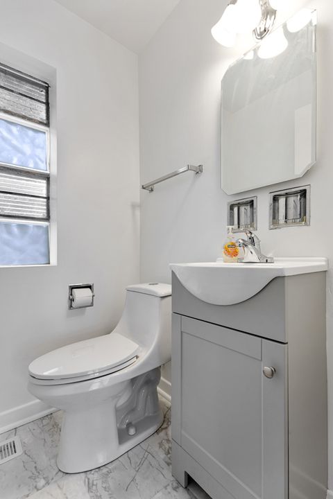 Tiny photo for 2720 Lincoln Lane, Wilmette, IL 60091 (MLS # 12505671)