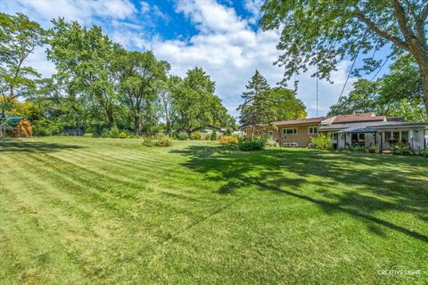 Tiny photo for 1002 Bruce Drive, Elgin, IL 60120 (MLS # 12468622)