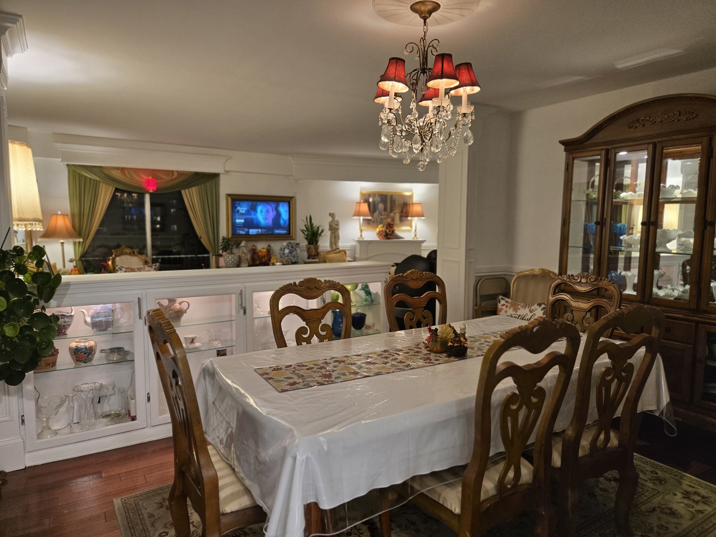 6933 N Kedzie Avenue 1209