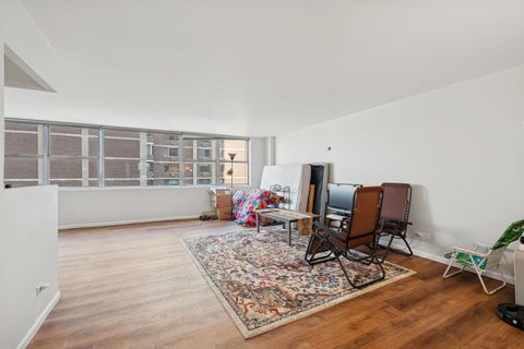 Tiny photo for 6301 N Sheridan Road #14E, Chicago, IL 60660 (MLS # 12560513)