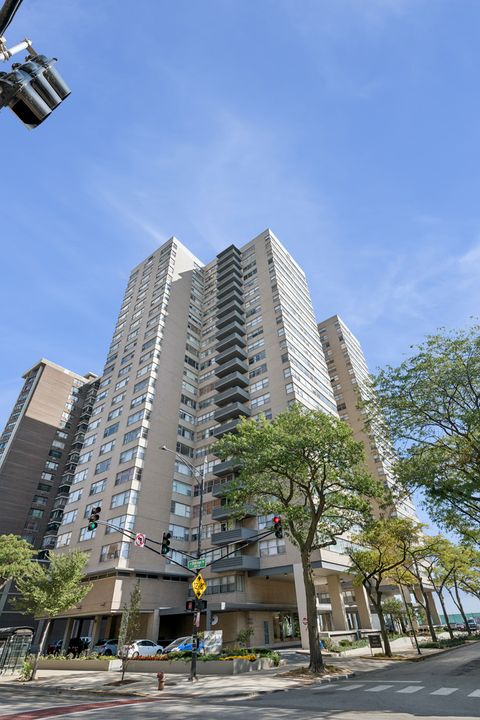 Photo of 6301 N Sheridan Road #14E, Chicago, IL 60660 (MLS # 12560513)