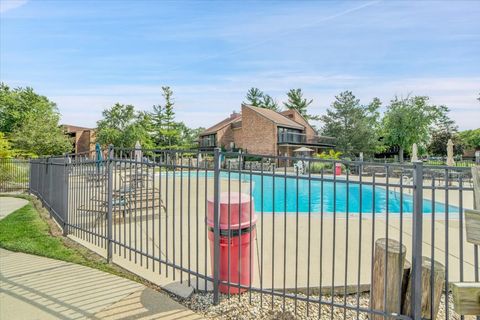 Tiny photo for 14511 Central Court #M2, Oak Forest, IL 60452 (MLS # 12455407)