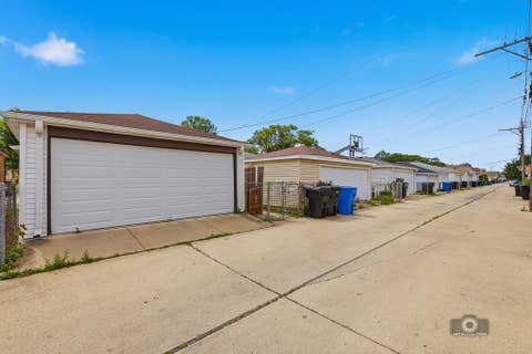 Tiny photo for 3221 N Pioneer Avenue, Chicago, IL 60634 (MLS # 12683678)