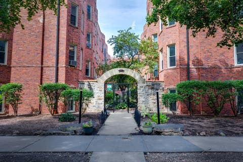 Photo of 4124 N Kedvale Avenue #200, Chicago, IL 60641 (MLS # 12735713)