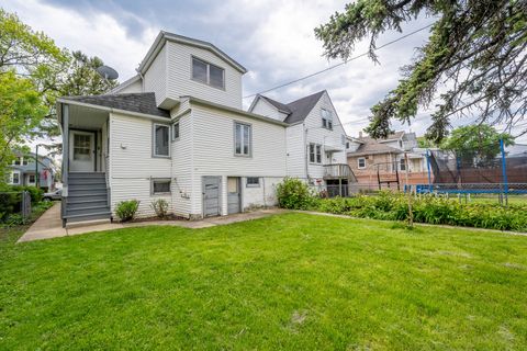 Tiny photo for 5834 W Byron Street, Chicago, IL 60634 (MLS # 12635188)