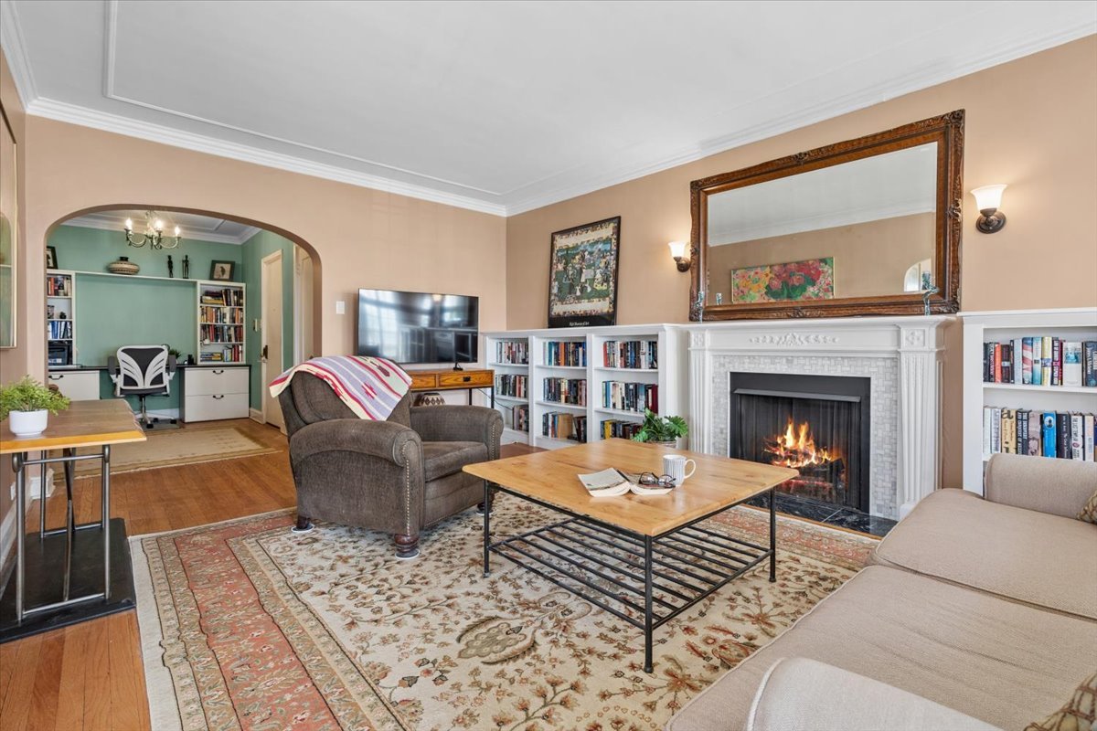 470 Sheridan Road 2