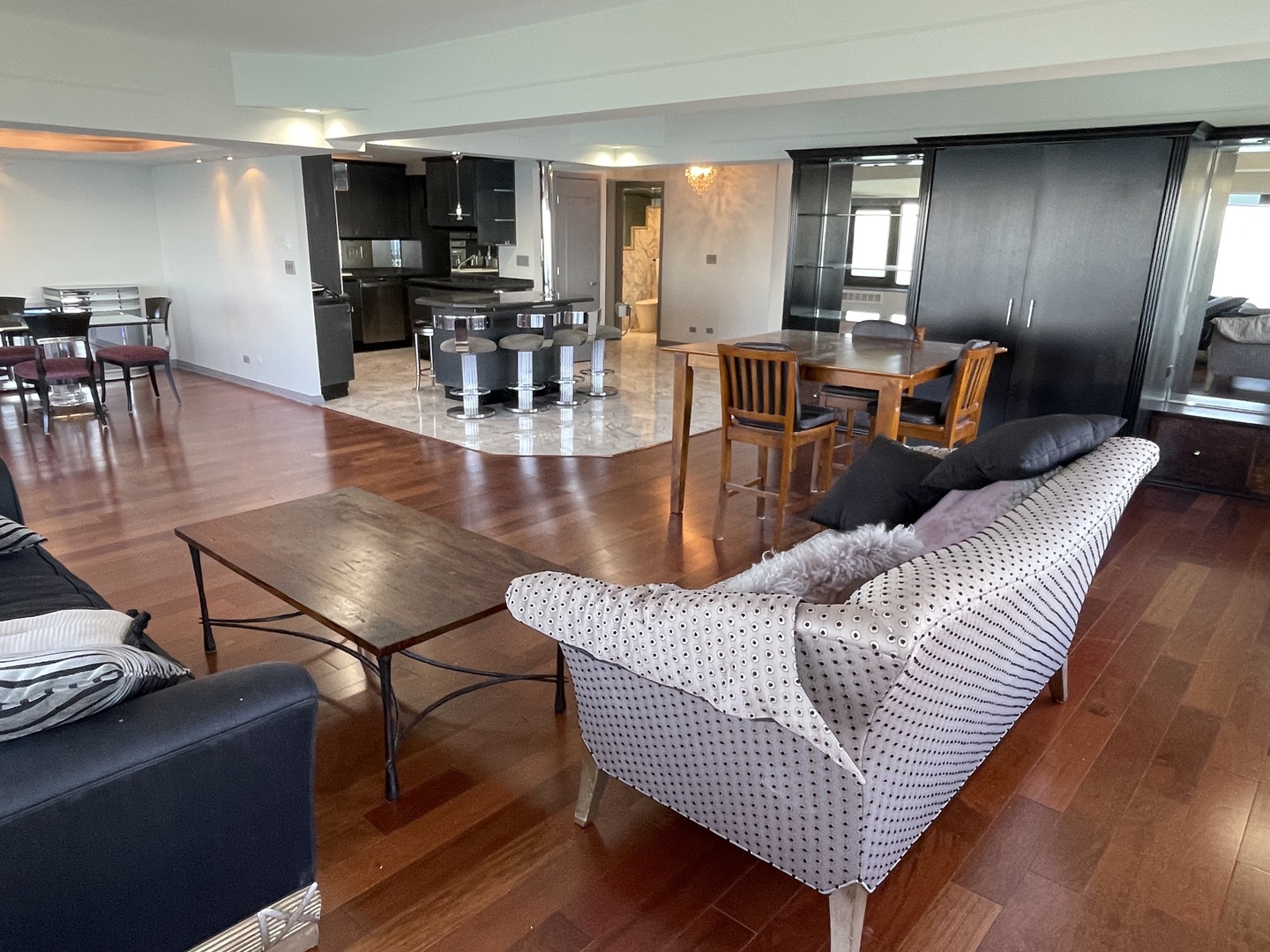 175 E Delaware Place 8604