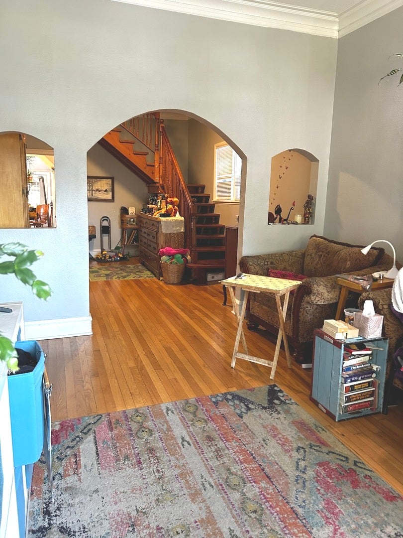 2529 W 39th Place