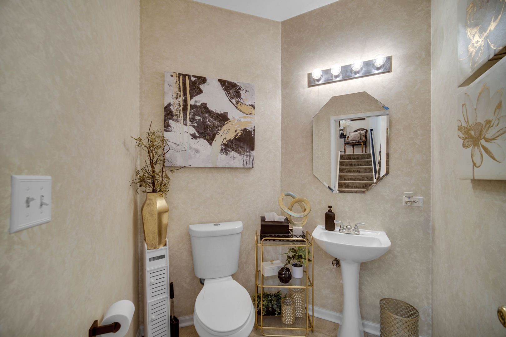 2426 Courtyard Circle 5