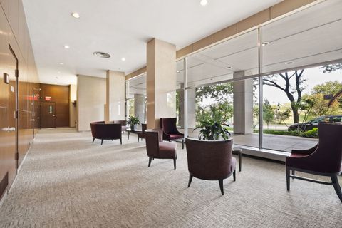 Tiny photo for 3180 N Lake Shore Drive #4B, Chicago, IL 60657 (MLS # 12591158)