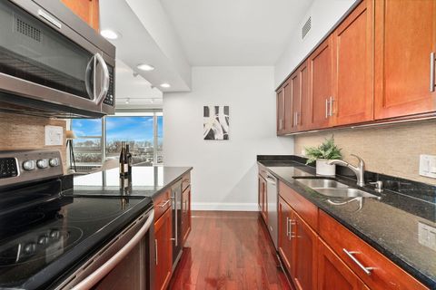 Tiny photo for 3180 N Lake Shore Drive #4B, Chicago, IL 60657 (MLS # 12591158)