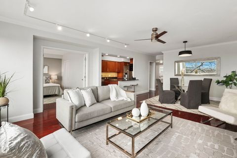 Tiny photo for 3180 N Lake Shore Drive #4B, Chicago, IL 60657 (MLS # 12591158)