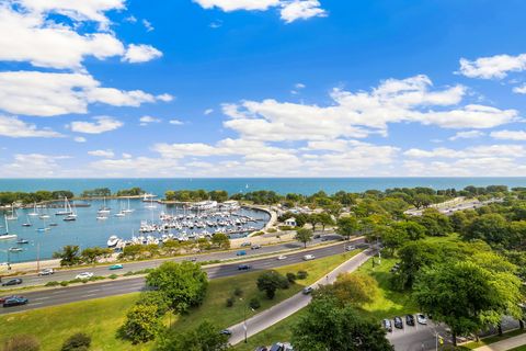 Tiny photo for 3180 N Lake Shore Drive #4B, Chicago, IL 60657 (MLS # 12591158)