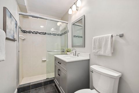 Tiny photo for 3180 N Lake Shore Drive #4B, Chicago, IL 60657 (MLS # 12591158)