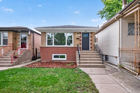 Photo of 5135 S Saint Louis Avenue, Chicago, IL 60632 (MLS # 12797255)