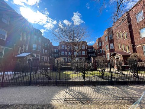 Photo of 6634 S Greenwood Avenue #3A, Chicago, IL 60637 (MLS # 12616062)