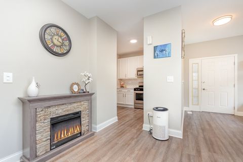 Tiny photo for 954 Genesee Drive #954, Naperville, IL 60563 (MLS # 12474856)