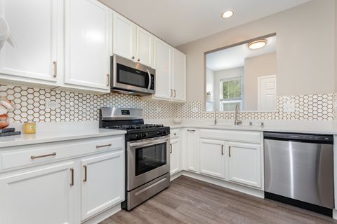 Tiny photo for 954 Genesee Drive #954, Naperville, IL 60563 (MLS # 12474856)
