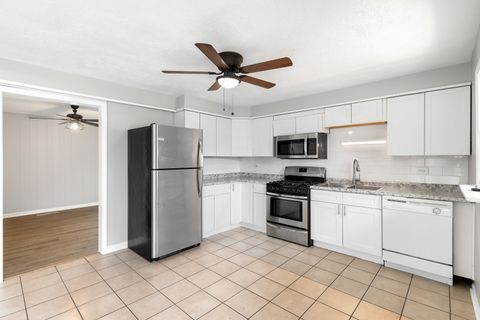 Tiny photo for 18960 John Avenue, Country Club Hills, IL 60478 (MLS # 12615649)