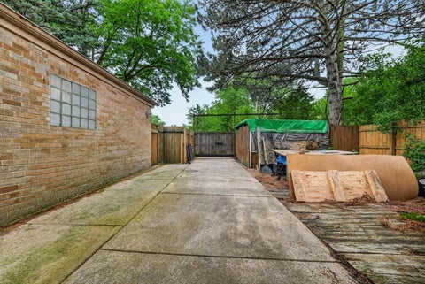 Tiny photo for 75 N 2nd Avenue, Des Plaines, IL 60016 (MLS # 12760263)