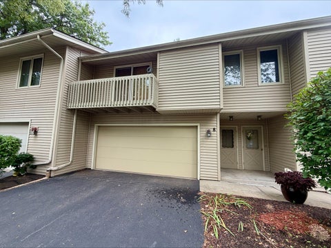 Photo of 4689 HIGH POINT Drive #8, Rockford, IL 61114 (MLS # 12750635)