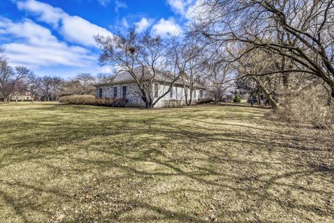 Tiny photo for 2113 Greenock Street, Inverness, IL 60067 (MLS # 12577294)