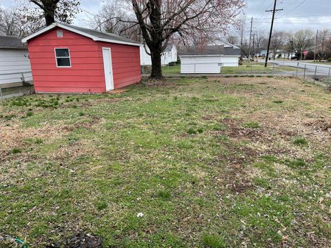 Tiny photo for 1804 W Copeland Street, Marion, IL 62959 (MLS # 12587065)
