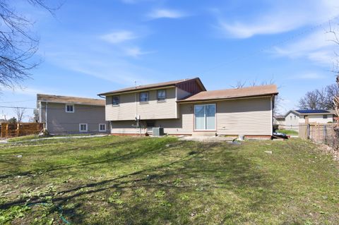 Tiny photo for 16544 Prairie Avenue, South Holland, IL 60473 (MLS # 12596415)