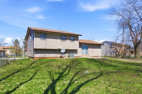 Tiny photo for 16544 Prairie Avenue, South Holland, IL 60473 (MLS # 12596415)