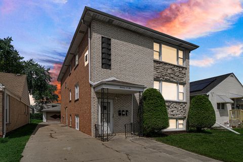 Tiny photo for 1306 N 36th Avenue, Melrose Park, IL 60160 (MLS # 12428119)