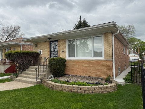 Photo of 2117 W 71st Place, Chicago, IL 60636 (MLS # 12631487)