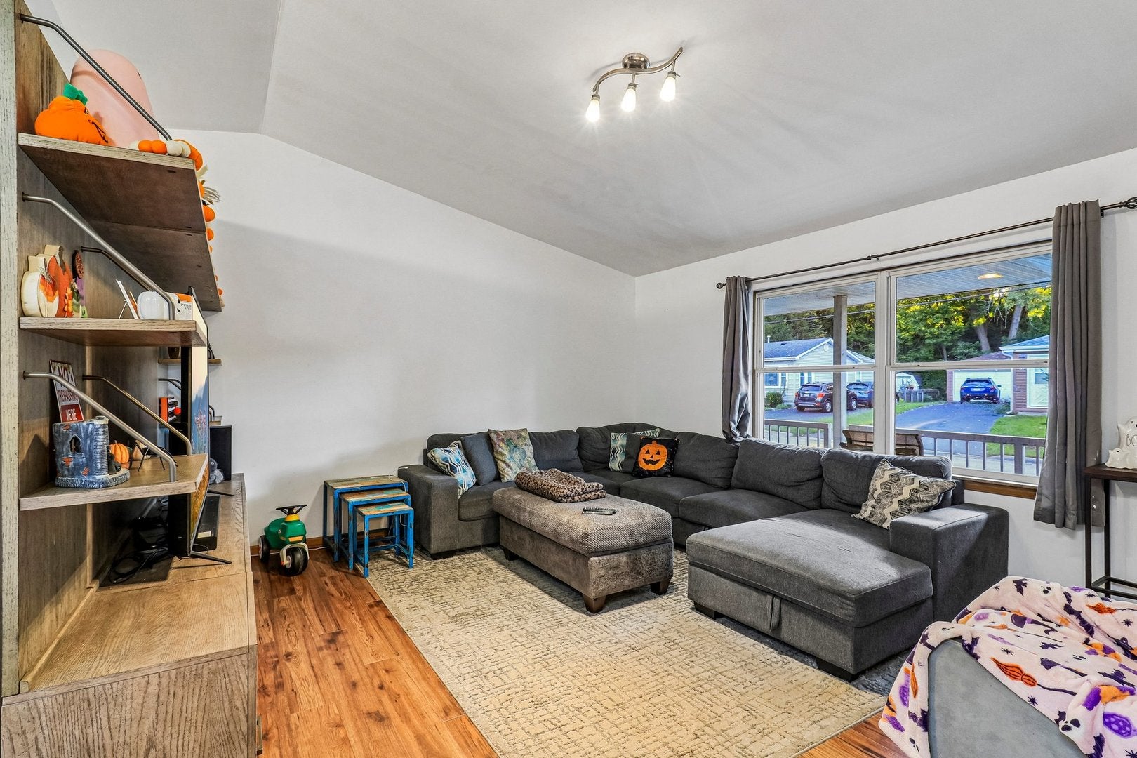 92 Bay Road