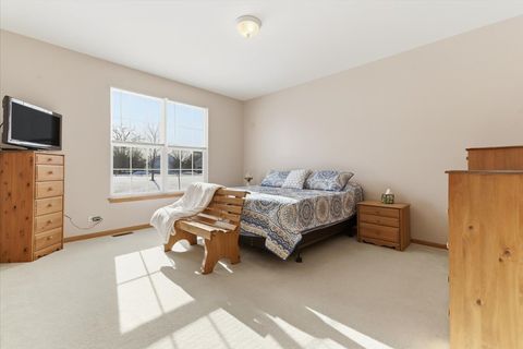 Tiny photo for 8 E Hague Drive, Antioch, IL 60002 (MLS # 12551609)