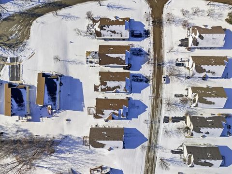 Tiny photo for 8 E Hague Drive, Antioch, IL 60002 (MLS # 12551609)