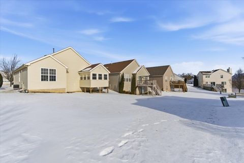 Tiny photo for 8 E Hague Drive, Antioch, IL 60002 (MLS # 12551609)