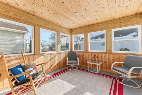 Tiny photo for 8 E Hague Drive, Antioch, IL 60002 (MLS # 12551609)