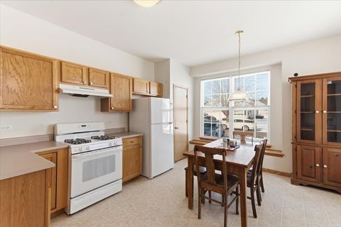 Tiny photo for 8 E Hague Drive, Antioch, IL 60002 (MLS # 12551609)