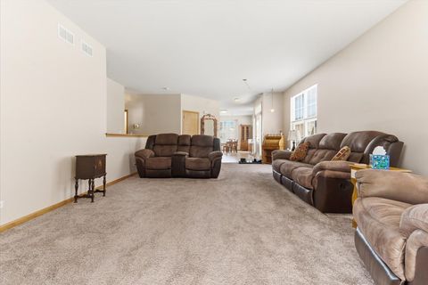 Tiny photo for 8 E Hague Drive, Antioch, IL 60002 (MLS # 12551609)