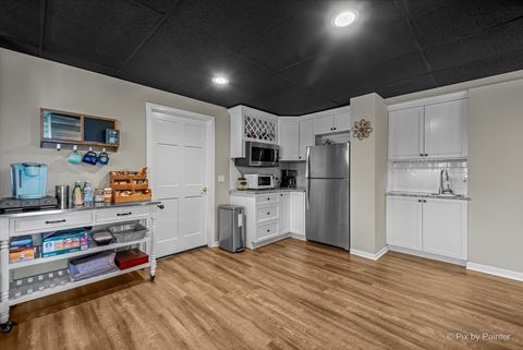listing image 50