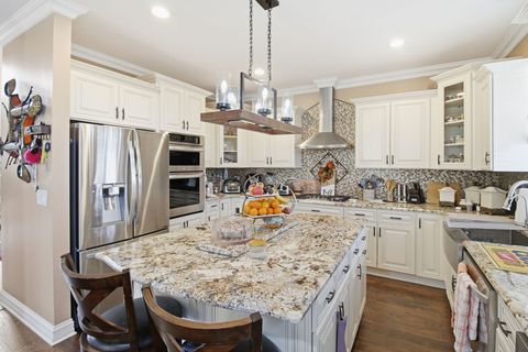 Tiny photo for 818 Vertin Boulevard, Shorewood, IL 60404 (MLS # 12550834)