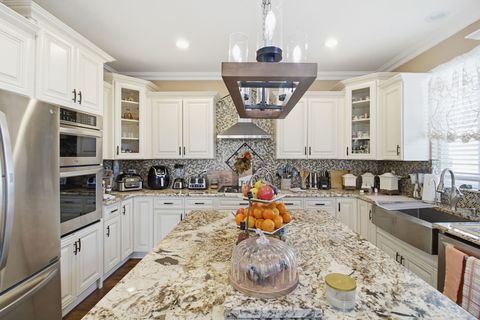 Tiny photo for 818 Vertin Boulevard, Shorewood, IL 60404 (MLS # 12550834)