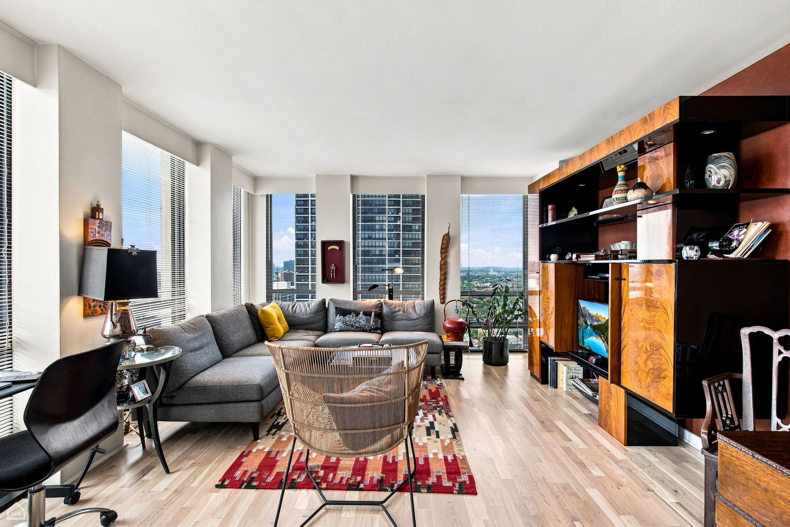 1660 N La Salle Drive 2302