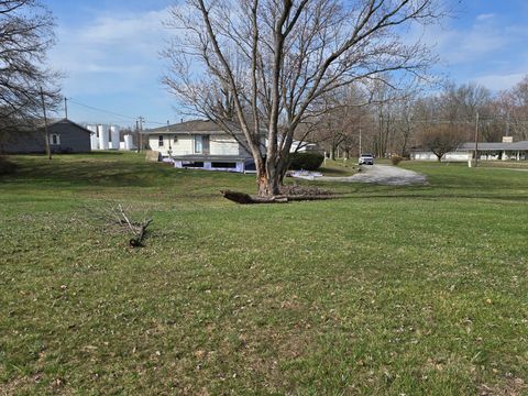 Tiny photo for 909 S Jackson Street, Mcleansboro, IL 62859 (MLS # 12586456)